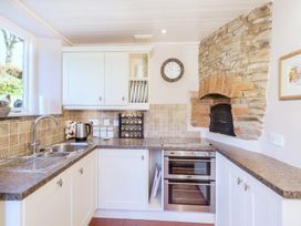 2 Bittadon Cottages - Devon - 970704 - thumbnail photo 8