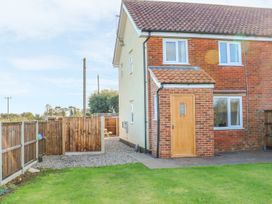 27 Whitegates - Norfolk - 971053 - thumbnail photo 2