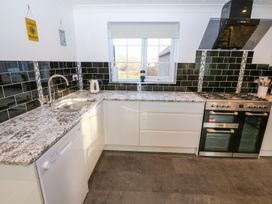 Balmedie - Lincolnshire - 972918 - thumbnail photo 12