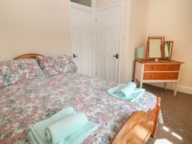 4 Victoria Terrace - Somerset & Wiltshire - 973412 - thumbnail photo 12