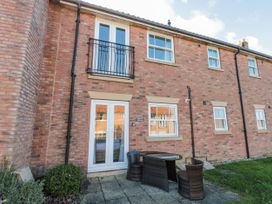 Rosie's Retreat - North Yorkshire (incl. Whitby) - 973772 - thumbnail photo 2