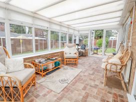 16 Heron Gardens - Norfolk - 973883 - thumbnail photo 12