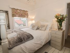 Harriet's Cottage - North Yorkshire (incl. Whitby) - 973900 - thumbnail photo 10