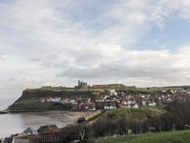 Platform 12 - North Yorkshire (incl. Whitby) - 973920 - thumbnail photo 13