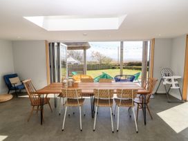 Forest Lodge - Anglesey - 974110 - thumbnail photo 8