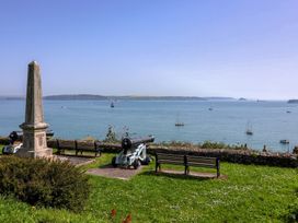 A viewpoint with a monument and cannons overlooking the sea at Cousham Cottage in Kingsand And Cawsand