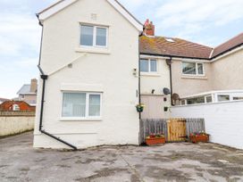 Beside The Sea - Ar Lan y Mor - North Wales - 976858 - thumbnail photo 17