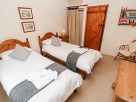 Appletree Cottage - South Wales - 977964 - thumbnail photo 17