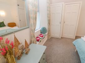 Beachcomber - Cornwall - 980033 - thumbnail photo 20