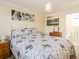 22 Trembel Road - Cornwall - 980964 - thumbnail photo 10