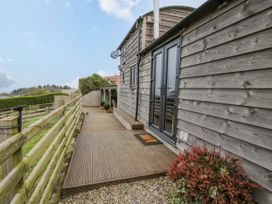 Shepherds Cabin at Titterstone - Shropshire - 981606 - thumbnail photo 2