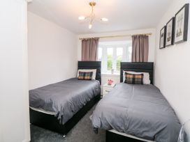 2 Carr Farm Close - Peak District - 981709 - thumbnail photo 23