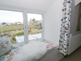 Happy Landing - North Wales - 981807 - thumbnail photo 21