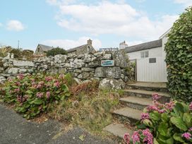Happy Landing - North Wales - 981807 - thumbnail photo 31