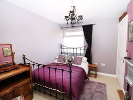 Starfield - Lincolnshire - 982878 - thumbnail photo 14