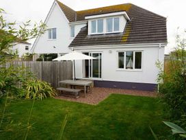 Offshore - Cornwall - 983154 - thumbnail photo 1