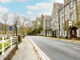 Coed Derw Isaf - North Wales - 984186 - thumbnail photo 50