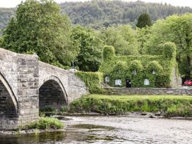 Coed Derw Isaf - North Wales - 984186 - thumbnail photo 49