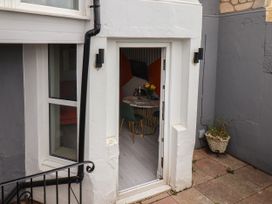 Apt 2 @ Hunter's Quay - North Yorkshire (incl. Whitby) - 984190 - thumbnail photo 2