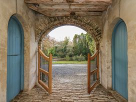 The Old Carriage Court - South Wales - 984473 - thumbnail photo 31