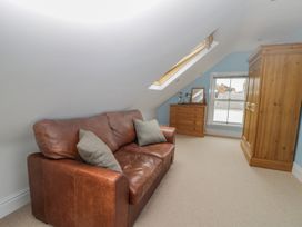 8 Wilton Road - North Yorkshire (incl. Whitby) - 984696 - thumbnail photo 20
