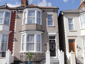 Serenity - Kent & Sussex - 986530 - thumbnail photo 1