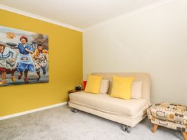 Little Yaffle - Kent & Sussex - 986578 - thumbnail photo 5
