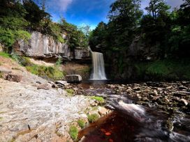 Waterfall Cottage - Yorkshire Dales - 986639 - thumbnail photo 33