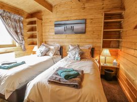 Manor Farm Lodges - Red Kite Lodge - Mid Wales - 986720 - thumbnail photo 18