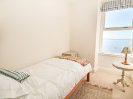 11 Marine Terrace - North Wales - 988083 - thumbnail photo 21