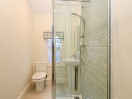 11 Marine Terrace - North Wales - 988083 - thumbnail photo 27