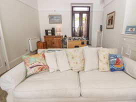 11 Marine Terrace - North Wales - 988083 - thumbnail photo 9