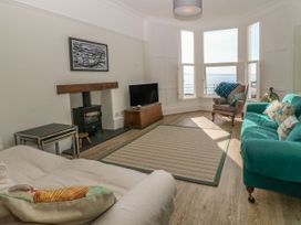 11 Marine Terrace - North Wales - 988083 - thumbnail photo 6