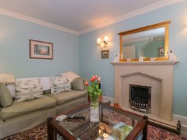 Batemans - Cotswolds - 988690 - thumbnail photo 9