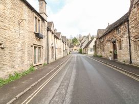 Stable Cottage - Somerset & Wiltshire - 988723 - thumbnail photo 24