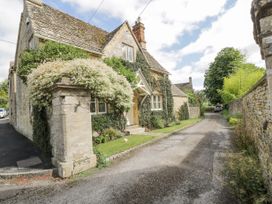 The Lodge - Cotswolds - 988736 - thumbnail photo 1