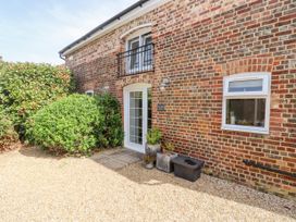 Nadder Barn - Somerset & Wiltshire - 988868 - thumbnail photo 2