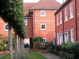 Charter Court - Somerset & Wiltshire - 988970 - thumbnail photo 2