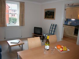 Charter Court - Somerset & Wiltshire - 988970 - thumbnail photo 6