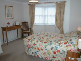 Charter Court - Somerset & Wiltshire - 988970 - thumbnail photo 8