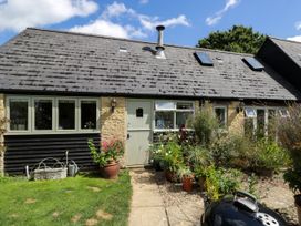 Henmarsh Cottage - Cotswolds - 988992 - thumbnail photo 2