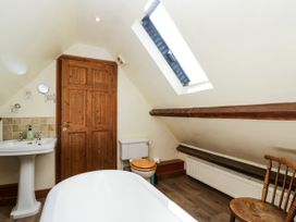 Henmarsh Cottage - Cotswolds - 988992 - thumbnail photo 30