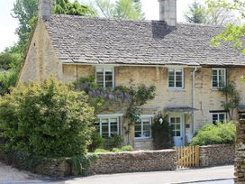 Claypot Cottage - Cotswolds - 988995 - thumbnail photo 1