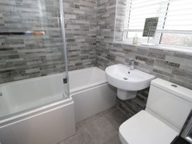 Cartref - Anglesey - 989556 - thumbnail photo 24