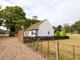 Hall Farm Cottage - Lincolnshire - 989856 - thumbnail photo 27