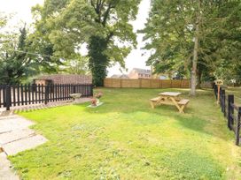 Hall Farm Cottage - Lincolnshire - 989856 - thumbnail photo 30