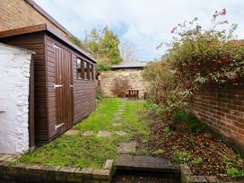 Tovah - Isle of Wight & Hampshire - 989971 - thumbnail photo 25