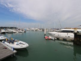 Tovah - Isle of Wight & Hampshire - 989971 - thumbnail photo 28