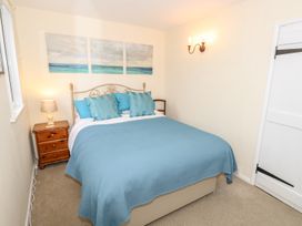 Tovah - Isle of Wight & Hampshire - 989971 - thumbnail photo 11