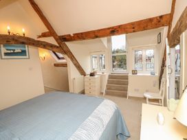 Tovah - Isle of Wight & Hampshire - 989971 - thumbnail photo 17